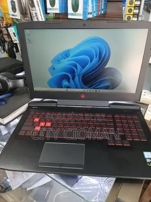 Nouveau Ordinateur portable HP Omen 15 16GB Intel Core i7 SSD 512GB