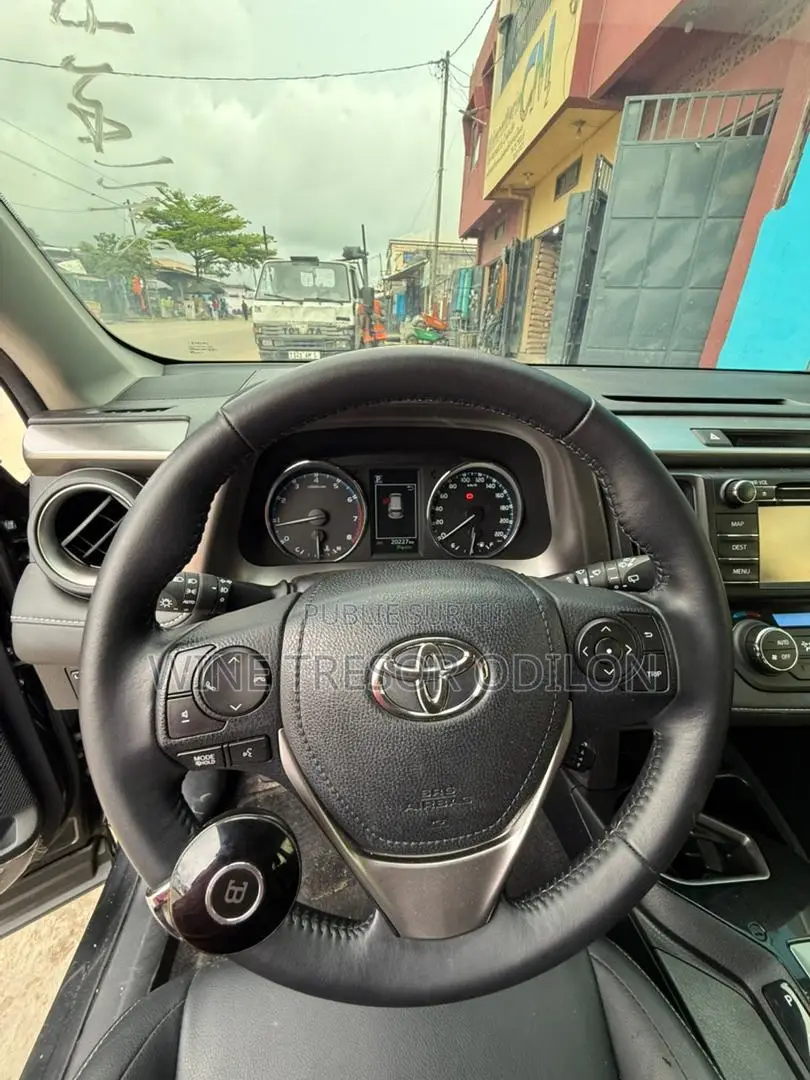 Toyota RAV4 2018 Noir