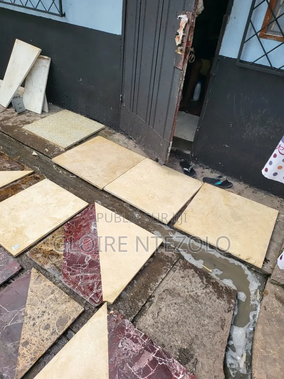 Reste Des Marbres De Maison