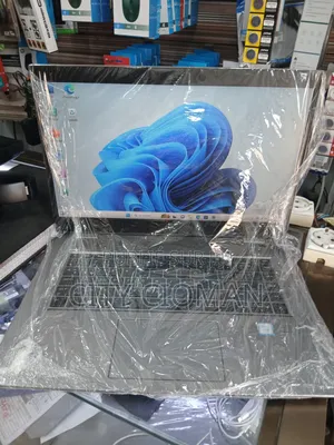 Nouveau HP ZBook Studio G5 16GB Intel Xeon SSD 512GB