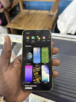 Apple iPhone 11 64 GB Jaune