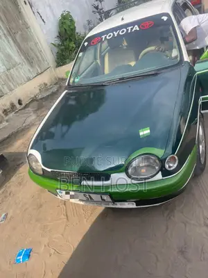 Toyota Corolla L 4dr Sedan (1.8L 4cyl Manual) 2016 Vert