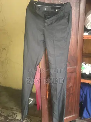 Costume Blooker Neuf Avec L’Étiquette. Taille 46/S Coupe Slim C