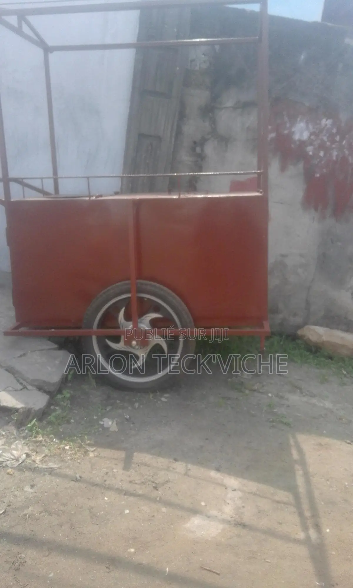 Chariot Metallique Roulant a Vendre