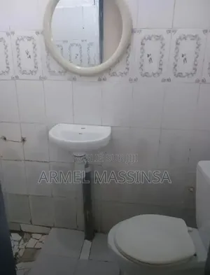 3chbre Appartement dans Armel Massinsa, Mongo-Mpoukou à Louer