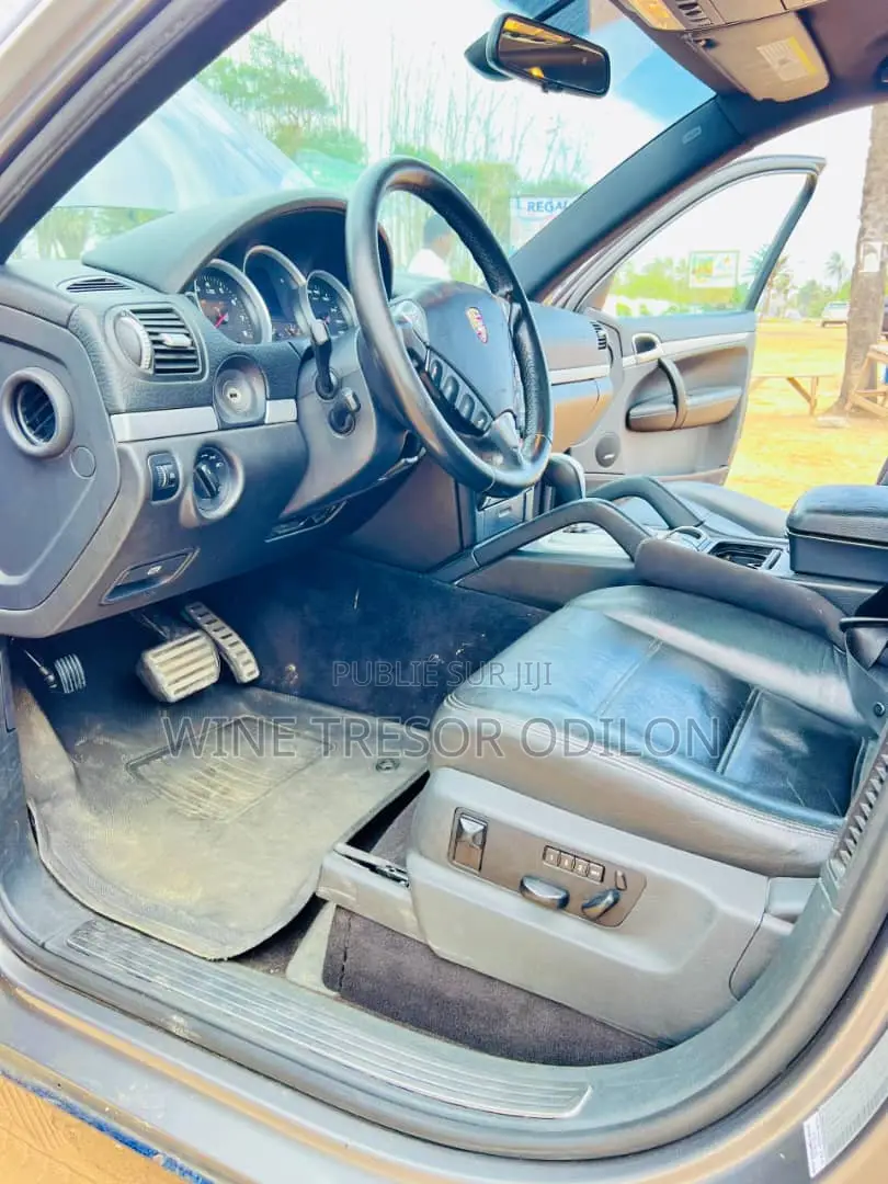 Porsche Cayenne 2012 Gris