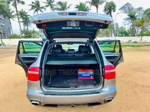 Porsche Cayenne 2012 Gris