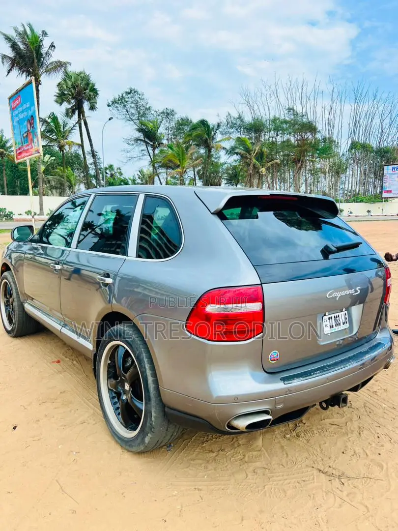 Porsche Cayenne 2012 Gris