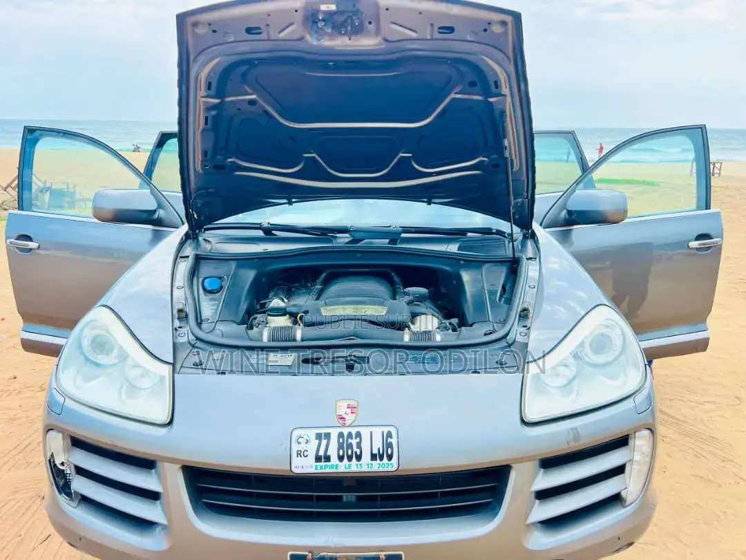 Porsche Cayenne 2012 Gris