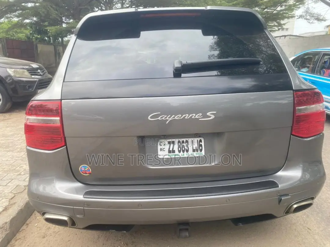 Porsche Cayenne 2012 Gris