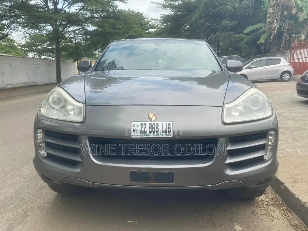 Porsche Cayenne 2012 Gris