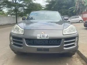 Porsche Cayenne 2012 Gris