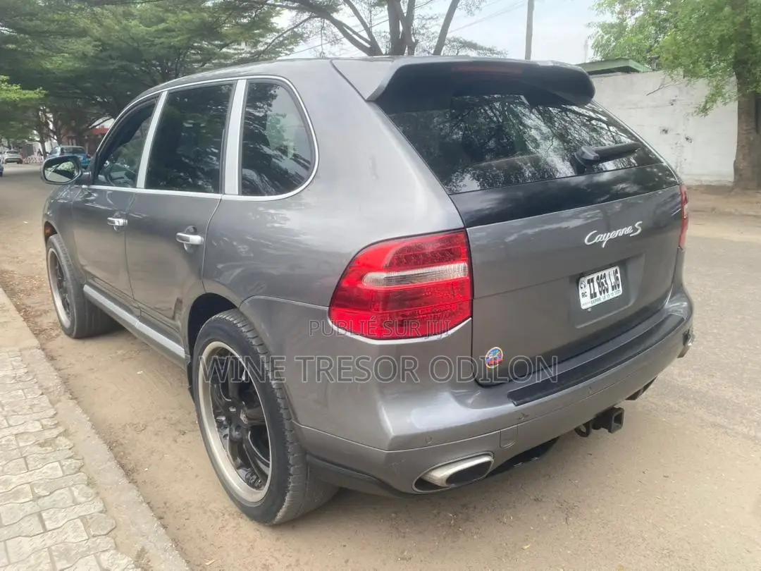 Porsche Cayenne 2012 Gris