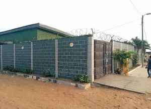 2chbre Appartement dans Evans, Mongo-Mpoukou à Vendre