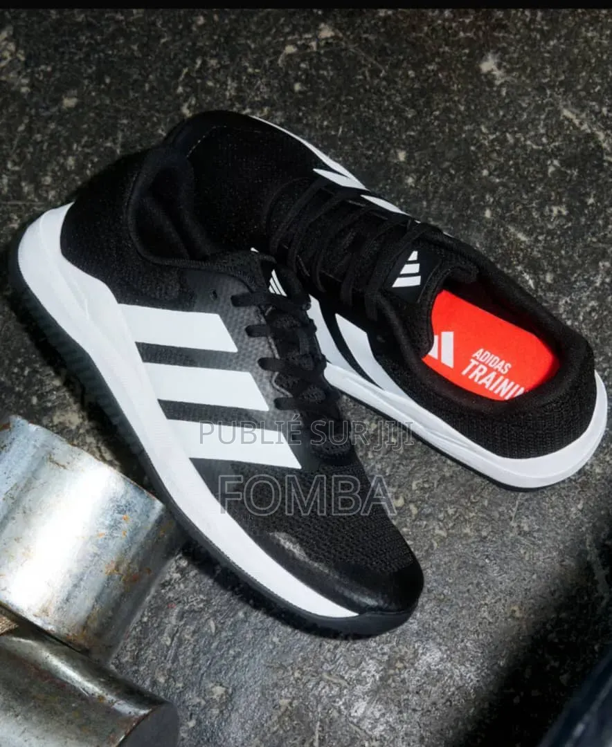 Basket De Sport Neuf À 15000 Négociable