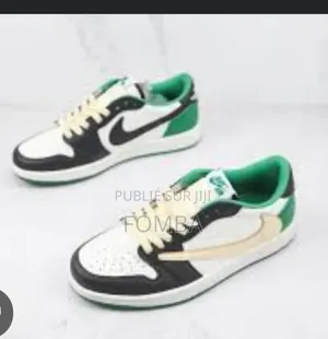 Basket Nike Sb en Cuir À 15000