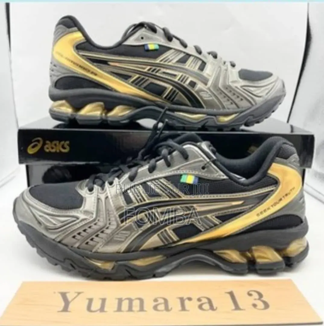 Asics Gel De Couleur Noir Doré À 15000