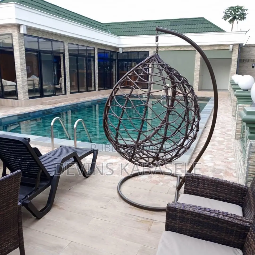 Meublé 1chbre Appartement-terrasse dans Airness House, Moungali à Louer