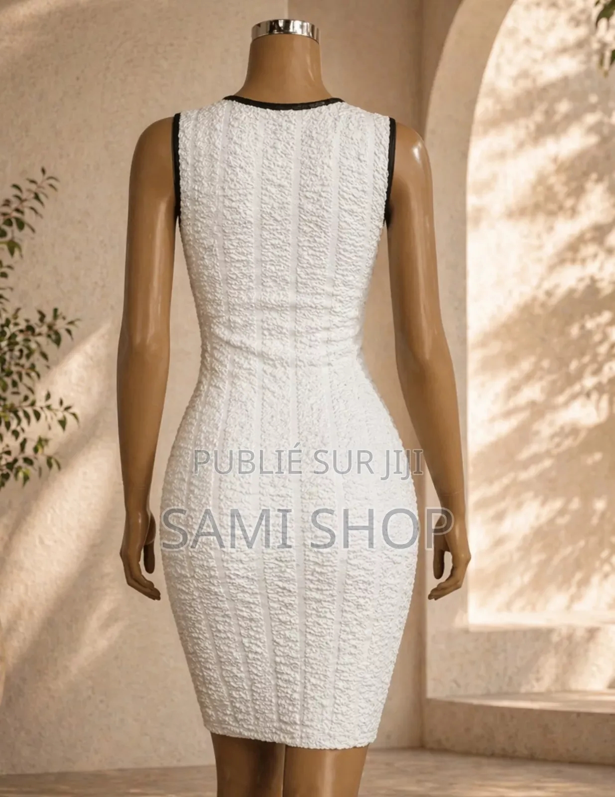 Robe Glamour Aux Reflets Dorés