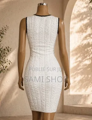 Robe Glamour Aux Reflets Dorés