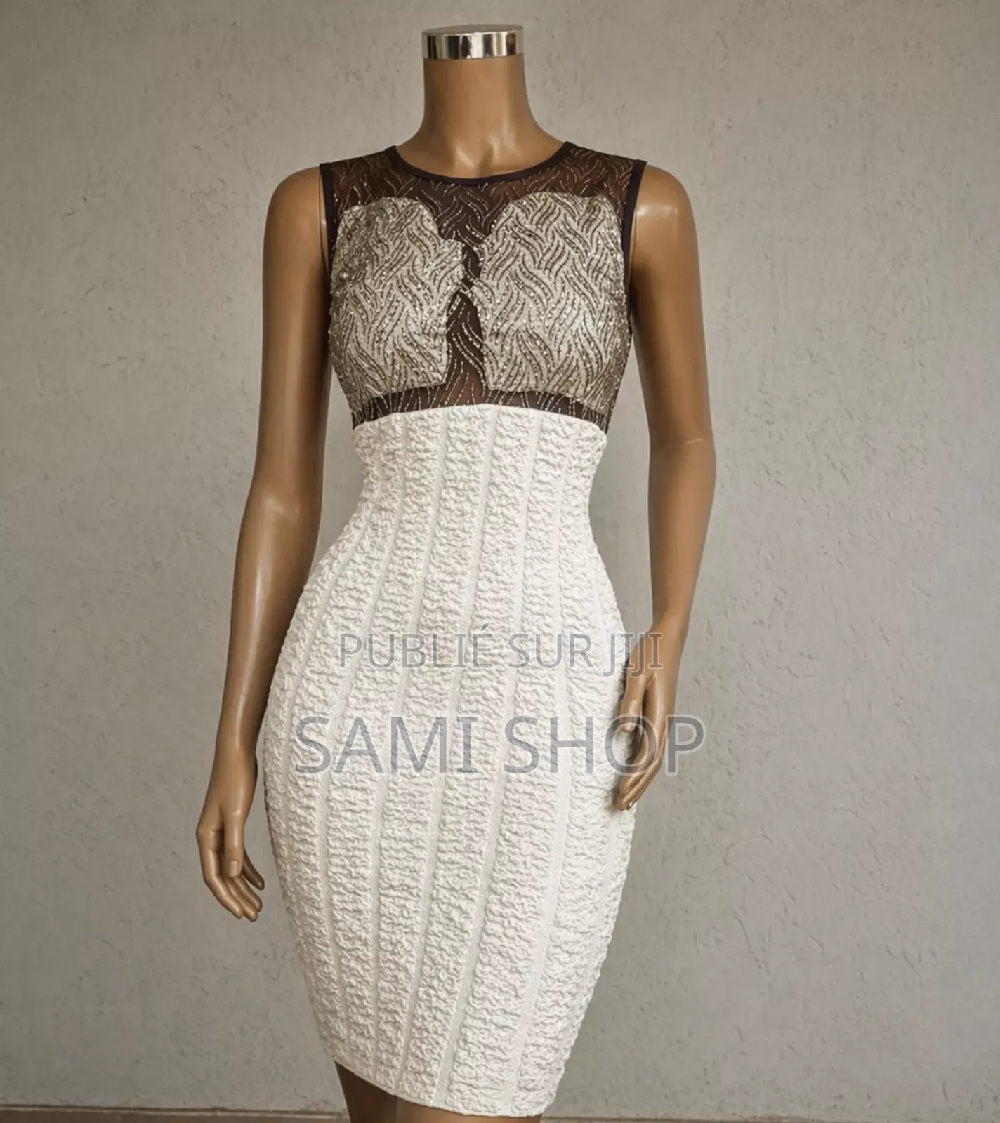 Robe Glamour Aux Reflets Dorés