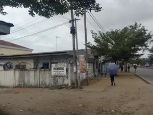 Parcelle Commercial a Vendre Quartier Songolo