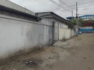 Parcelle Commercial a Vendre Quartier Songolo