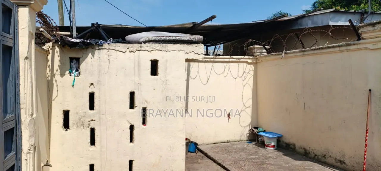 Parcelle Commercial a Vendre Quartier Faubourg