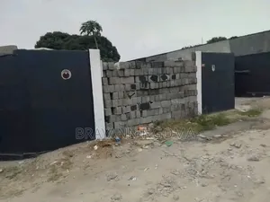 Parcelle a Vendre Sup 200m2 Quartier l'Entrée Siafoumou