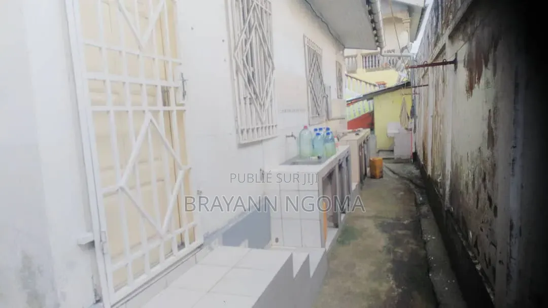 Parcelle Commercial a Vendre Sup 600m2 Quartier Songolo