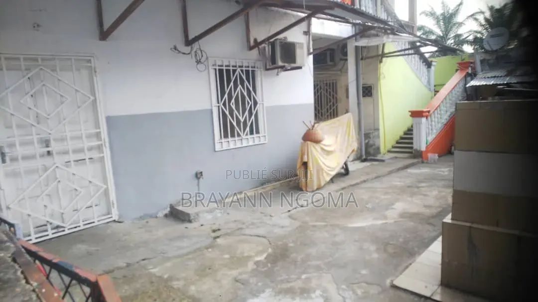 Parcelle Commercial a Vendre Sup 600m2 Quartier Songolo