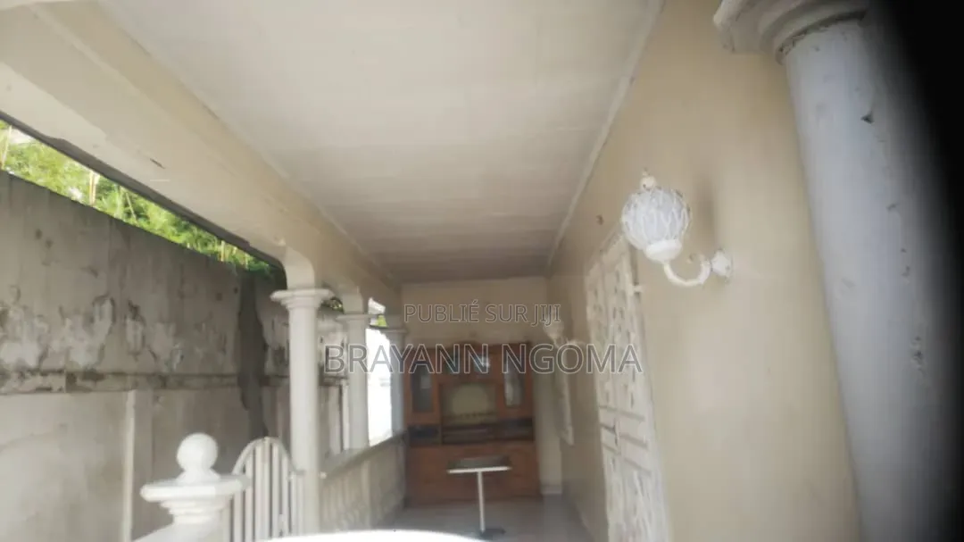 Parcelle Commercial a Vendre Sup 600m2 Quartier Songolo