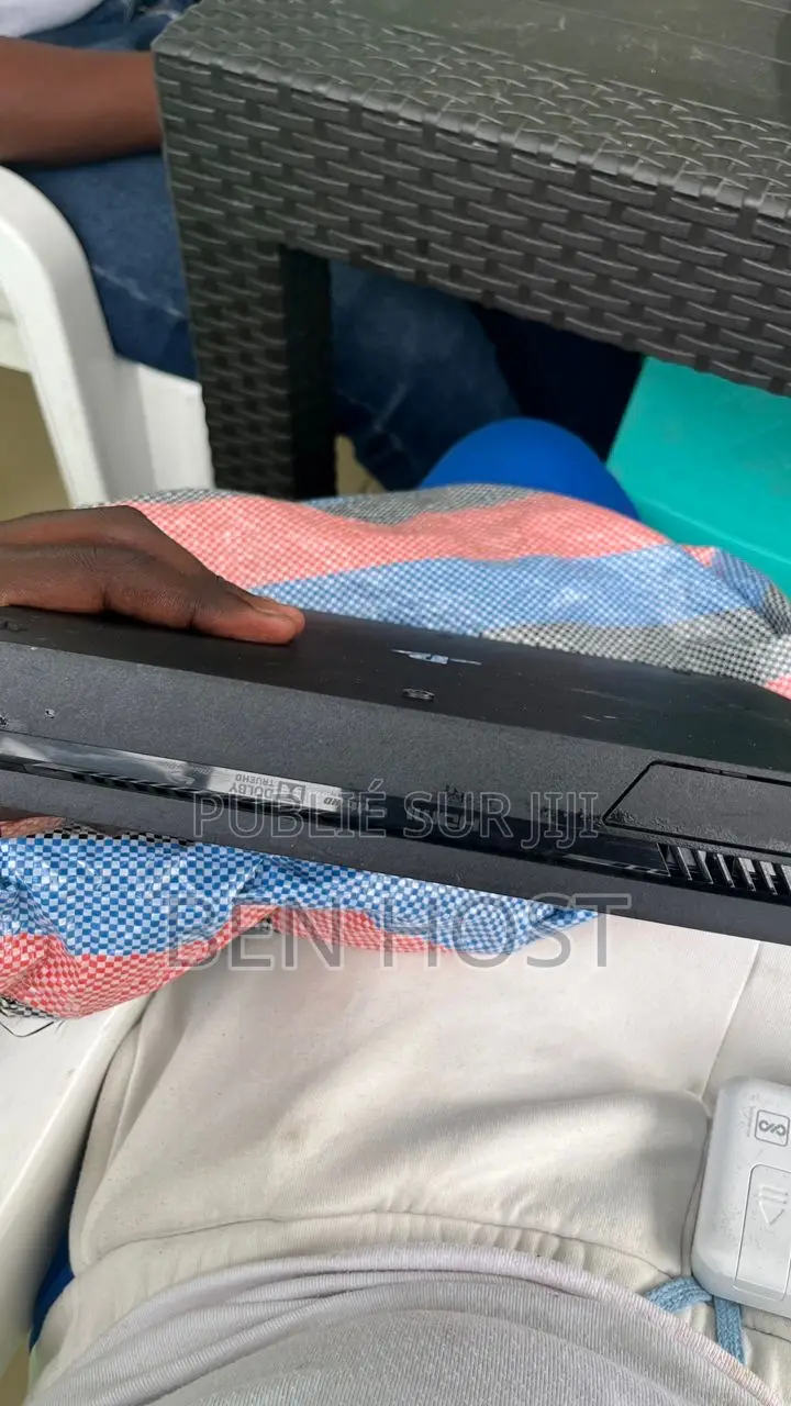 Playstation 4 Slim