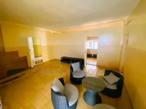 6chbre Villa dans Loandjili à Louer