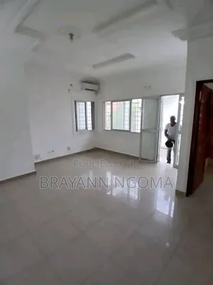 1chbre Maison dans Lumumba à Louer