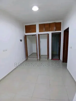 1chbre Maison dans Lumumba à Louer
