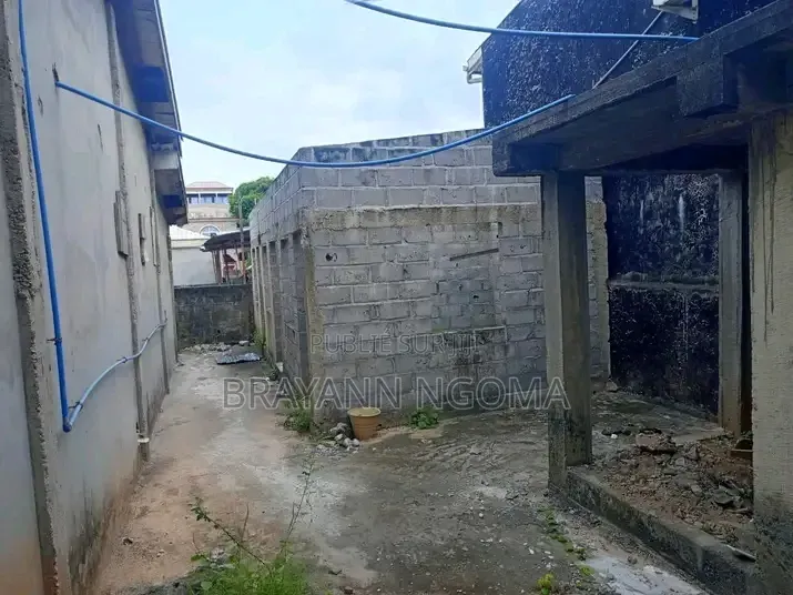 Parcelle a Vendre Sup 470m2 Quartier l'Entrée Siafoumou