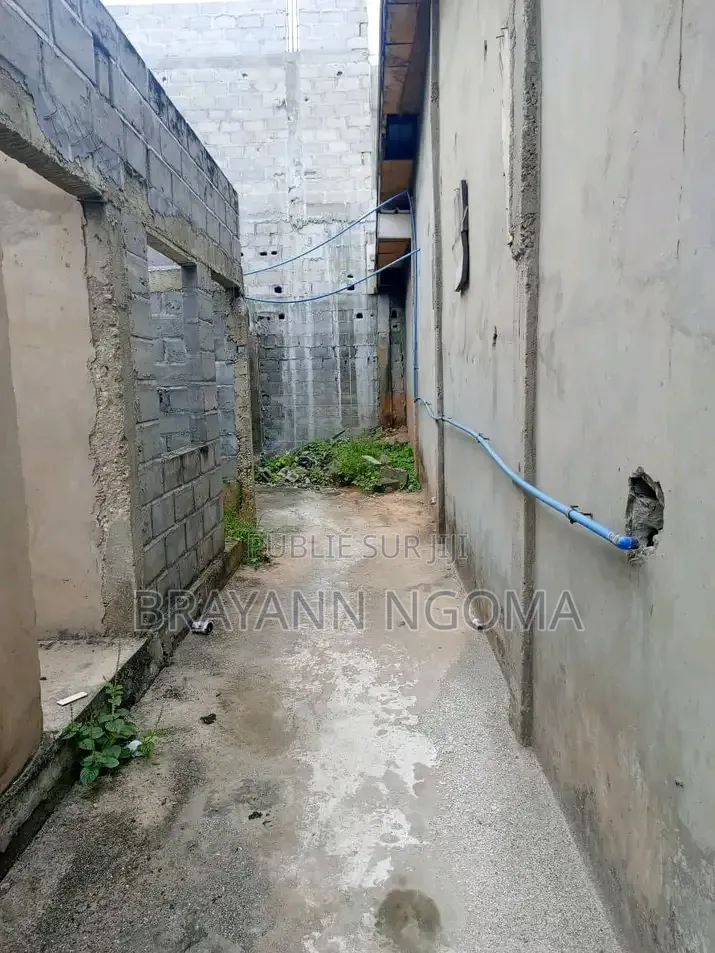 Parcelle a Vendre Sup 470m2 Quartier l'Entrée Siafoumou