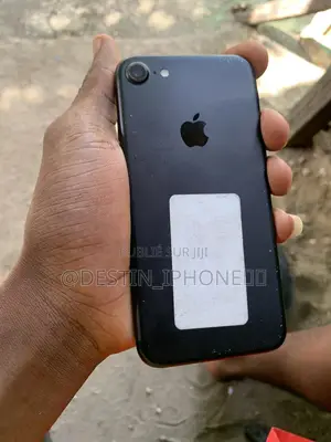 Apple iPhone 7 32 GB Noir