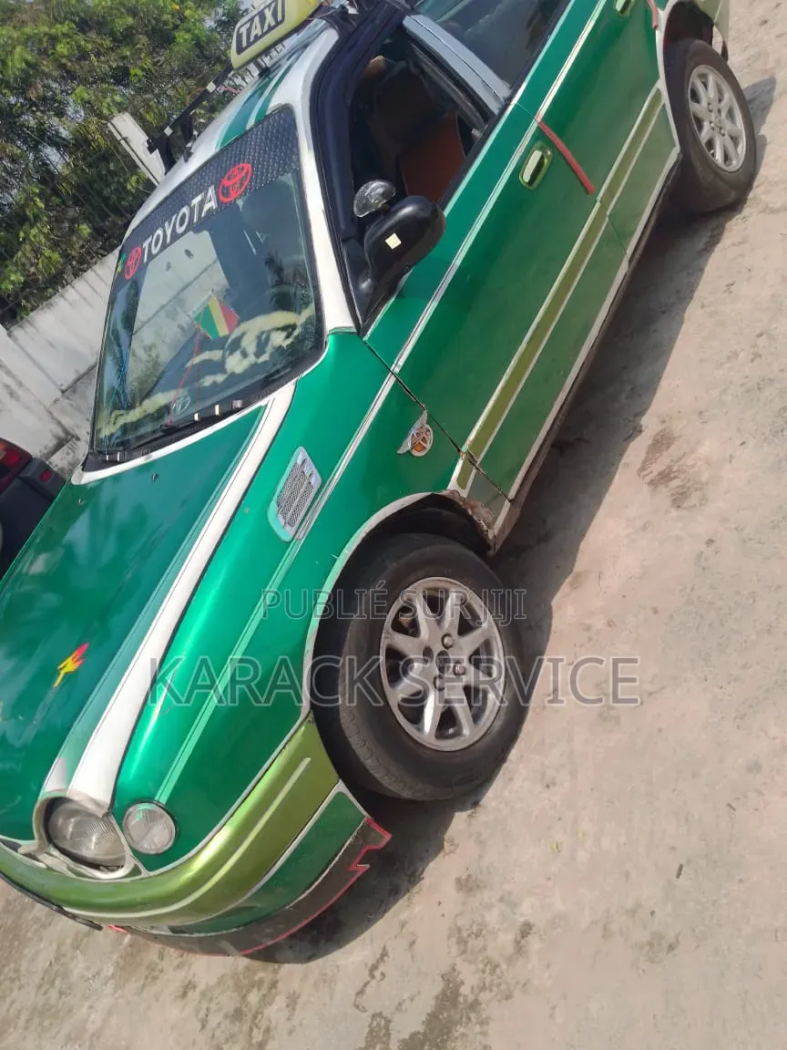 Toyota Corolla 2016 Vert