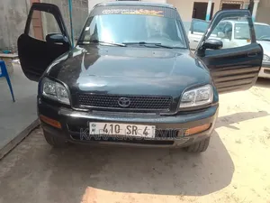 Toyota RAV4 2017 Noir Mat