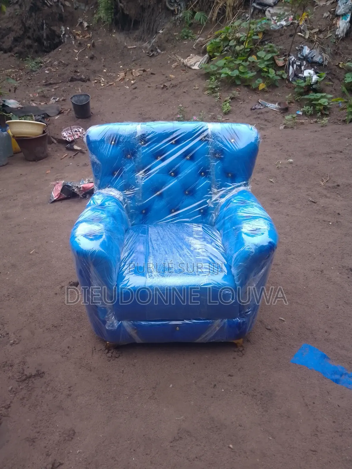 Un Demi Salon Fauteuil