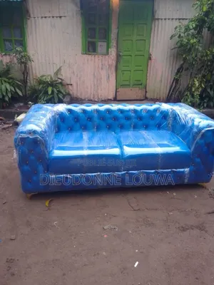 Un Demi Salon Fauteuil