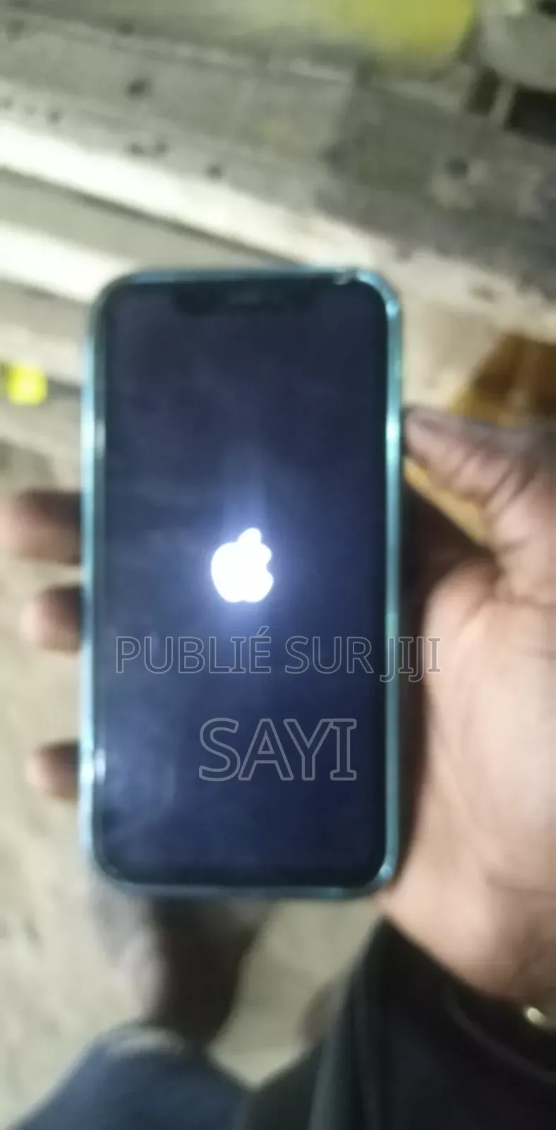 Apple XR 64 GB Noir