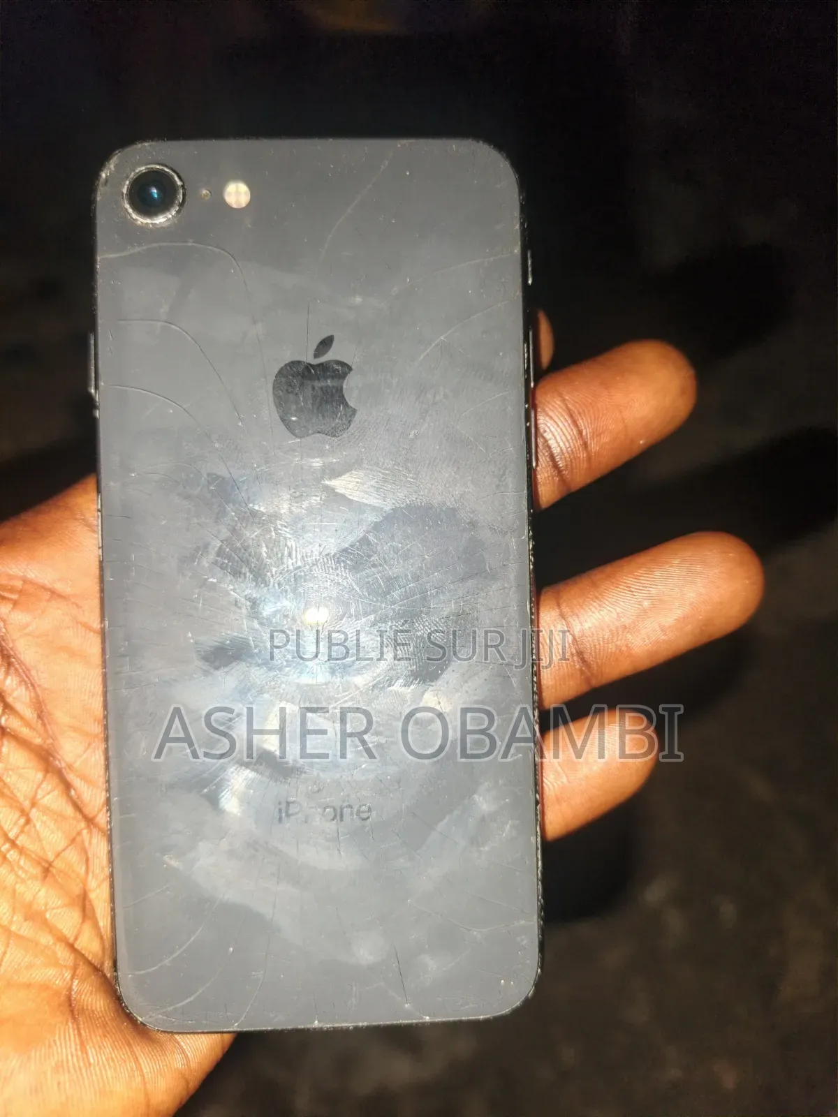 Apple iPhone 8 64 GB Noir