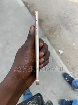 Nouveau Apple iPhone 7 Plus 128 GB Doré