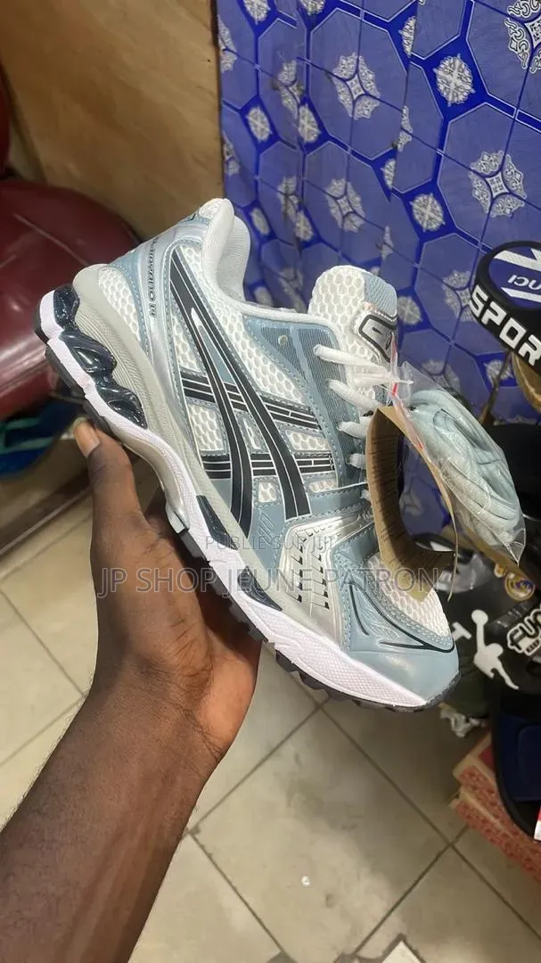 Asics Kayano