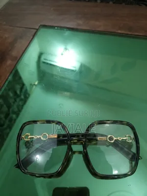 Lunettes De Bonne Qualité À 2000, 1500 Fcfa