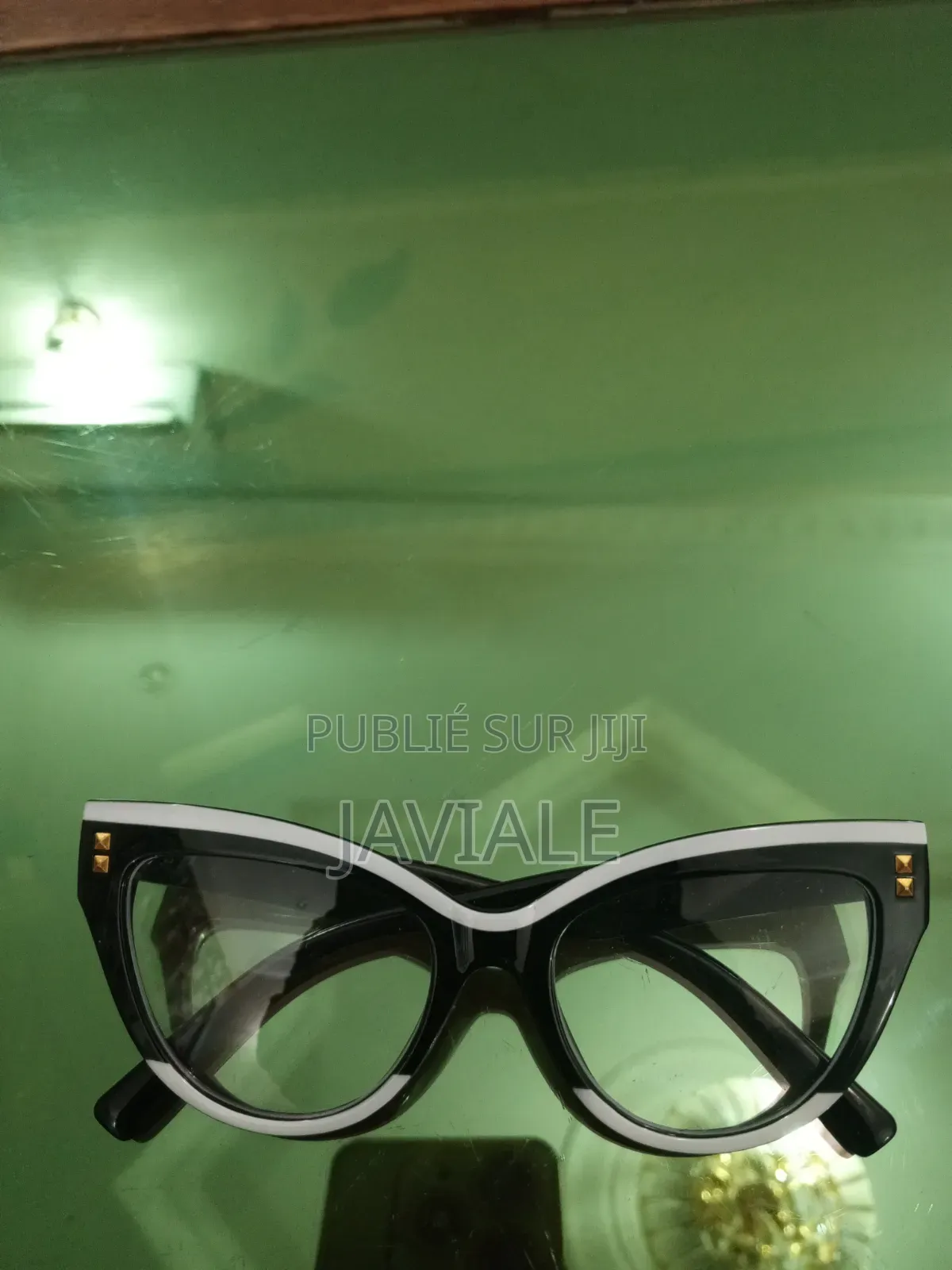 Lunettes De Bonne Qualité À 2000, 1500 Fcfa
