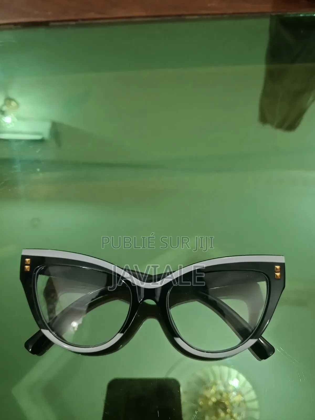 Lunettes De Bonne Qualité À 2000, 1500 Fcfa